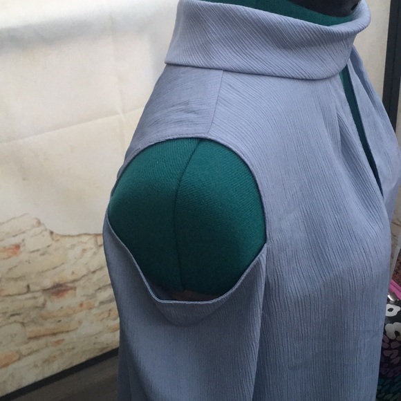 New Lush Powder Blue Cold Shoulder Key Hole Flutter Sleeve Blouse - Picture 5 of 8